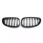 Dvigubos grotelės BMW 5 E60 / E61 (03-10) juodos blizgios - Image 3